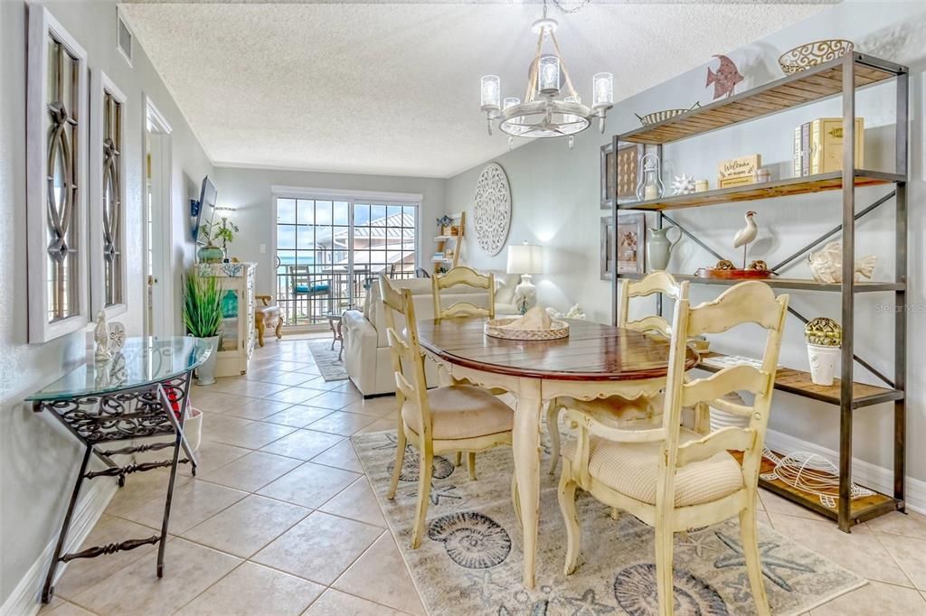 For Sale: $697,990 (2 beds, 1 baths, 920 Square Feet)