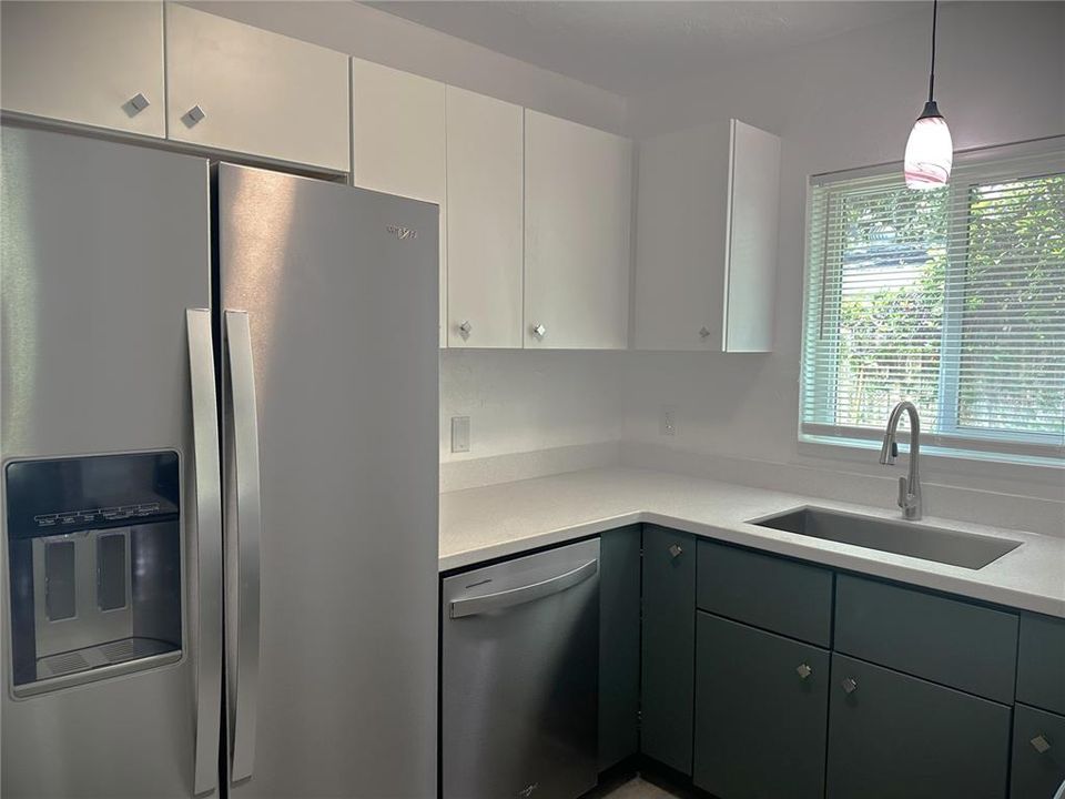 В аренду: $2,750 (3 спален, 2 ванн, 1680 Квадратных фут)