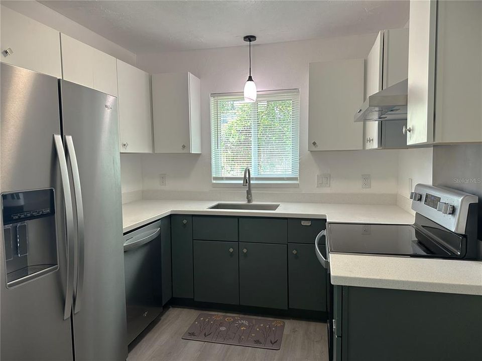 В аренду: $2,750 (3 спален, 2 ванн, 1680 Квадратных фут)