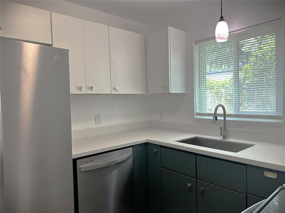 В аренду: $2,750 (3 спален, 2 ванн, 1680 Квадратных фут)