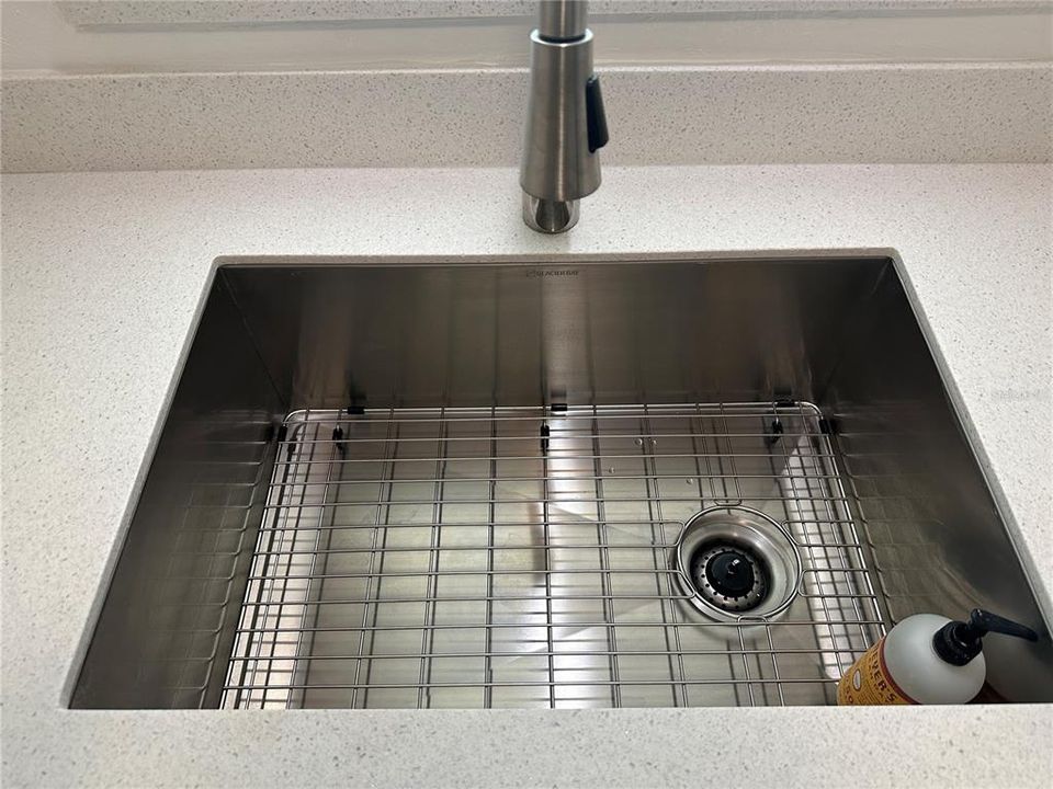 В аренду: $2,750 (3 спален, 2 ванн, 1680 Квадратных фут)