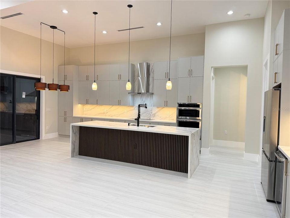 For Sale: $1,100,000 (4 beds, 3 baths, 2257 Square Feet)