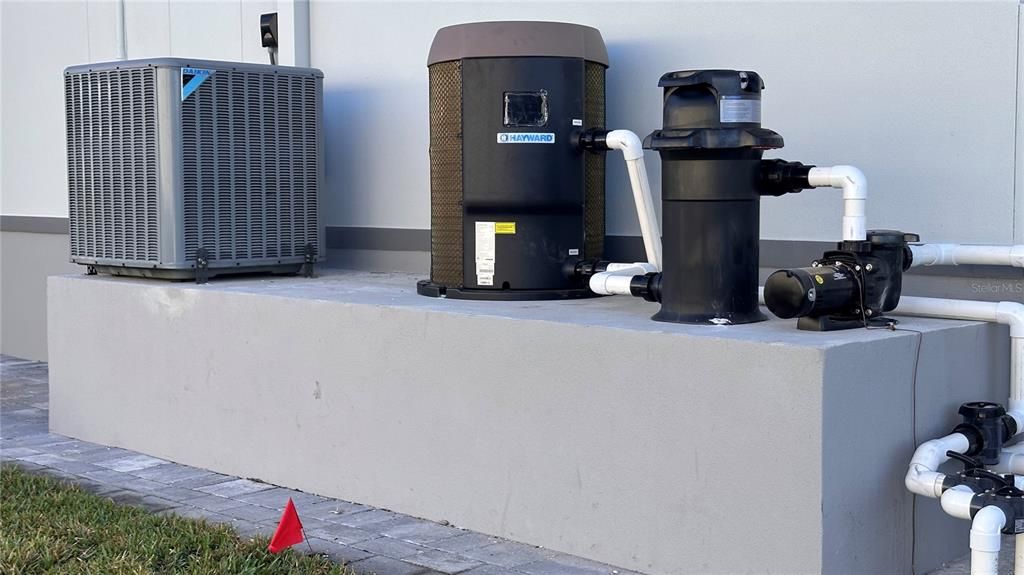 For Sale: $1,100,000 (4 beds, 3 baths, 2257 Square Feet)