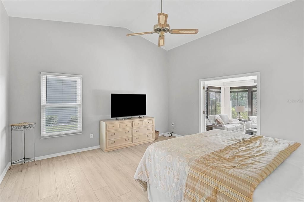 En Venta: $585,000 (3 camas, 2 baños, 2512 Pies cuadrados)