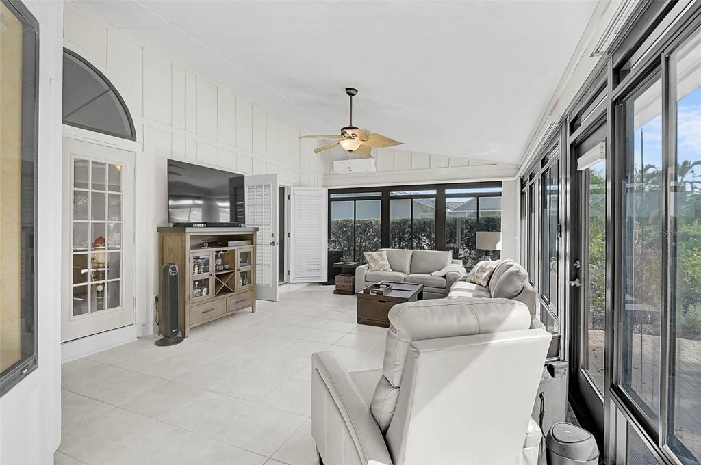 En Venta: $585,000 (3 camas, 2 baños, 2512 Pies cuadrados)