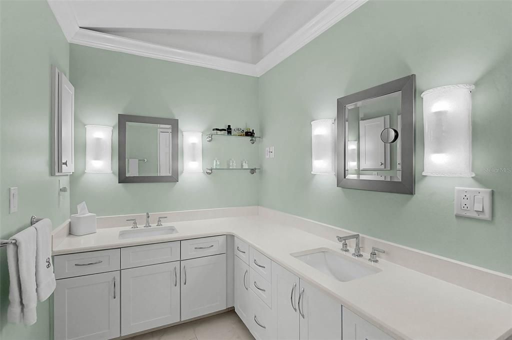 En Venta: $585,000 (3 camas, 2 baños, 2512 Pies cuadrados)