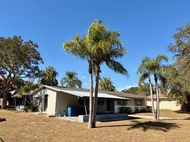 合同活跃: $219,000 (3 贝兹, 2 浴室, 1693 平方英尺)