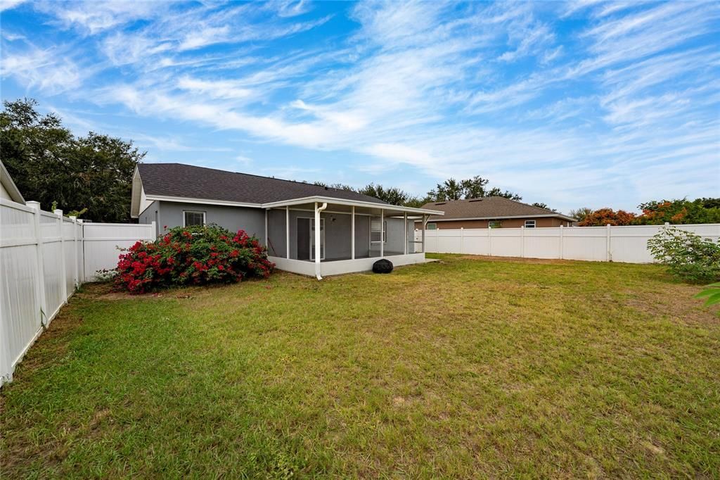 Active With Contract: $275,000 (3 beds, 2 baths, 1215 Square Feet)