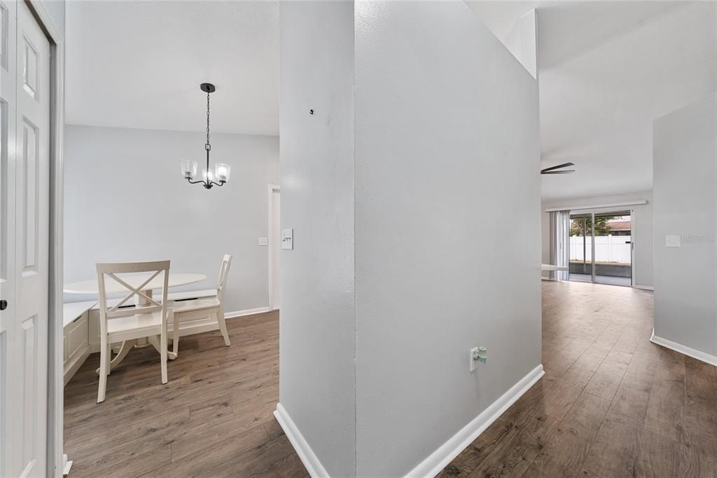 Active With Contract: $275,000 (3 beds, 2 baths, 1215 Square Feet)