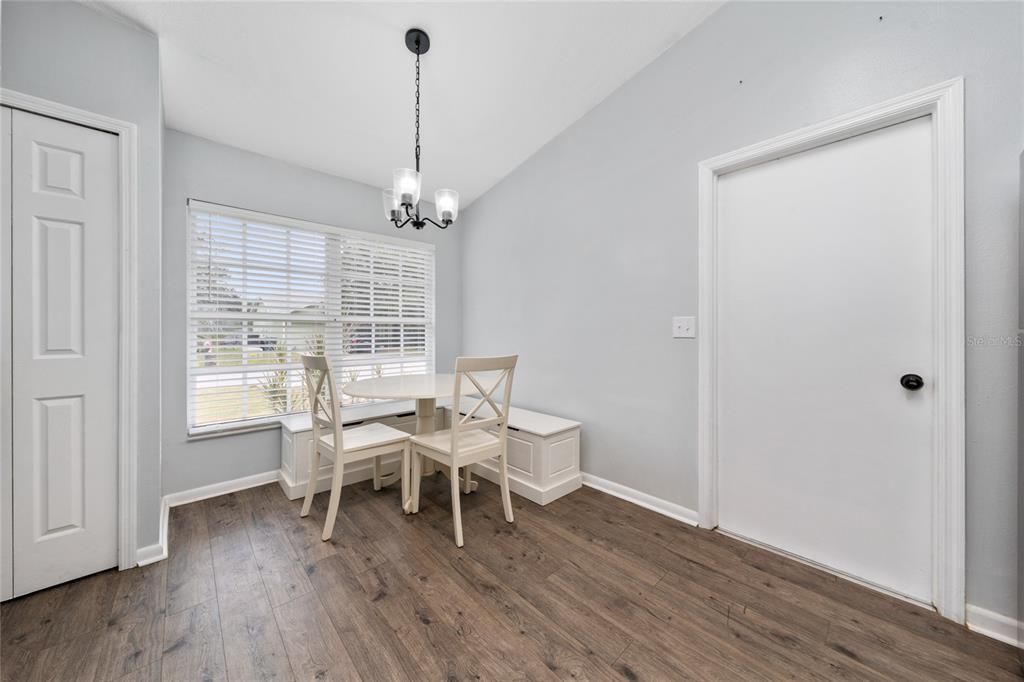 Active With Contract: $275,000 (3 beds, 2 baths, 1215 Square Feet)