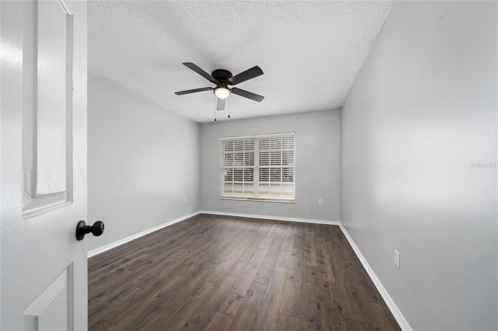 Active With Contract: $275,000 (3 beds, 2 baths, 1215 Square Feet)