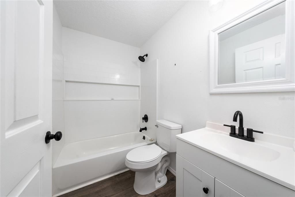 Active With Contract: $275,000 (3 beds, 2 baths, 1215 Square Feet)