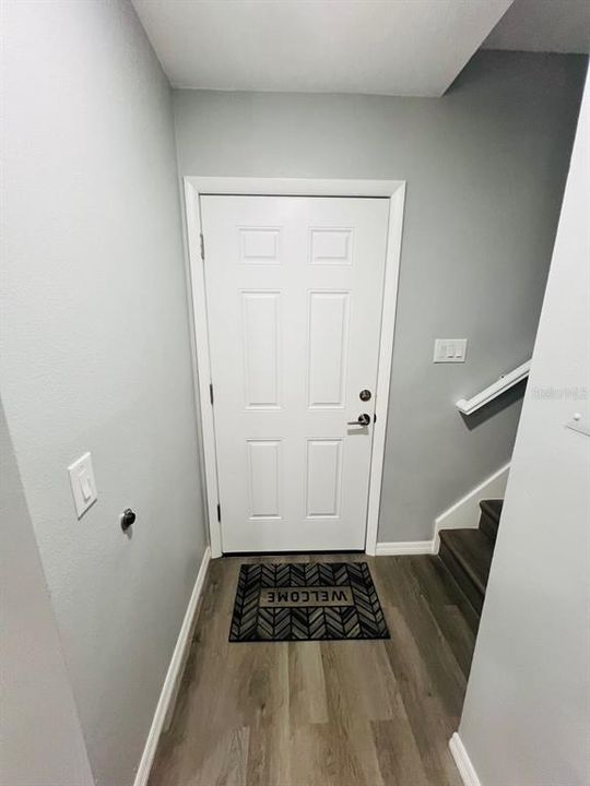 出租: $1,950 (2 贝兹, 1 浴室, 960 平方英尺)