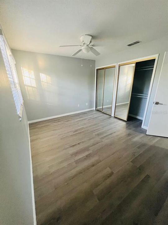 出租: $1,950 (2 贝兹, 1 浴室, 960 平方英尺)