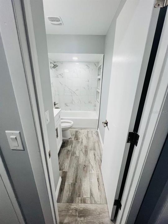 出租: $1,950 (2 贝兹, 1 浴室, 960 平方英尺)