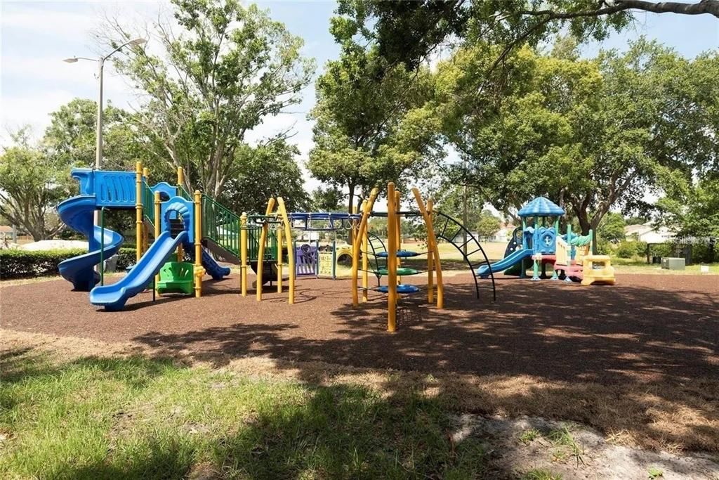 出租: $1,950 (2 贝兹, 1 浴室, 960 平方英尺)