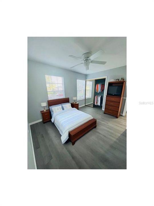 出租: $1,950 (2 贝兹, 1 浴室, 960 平方英尺)