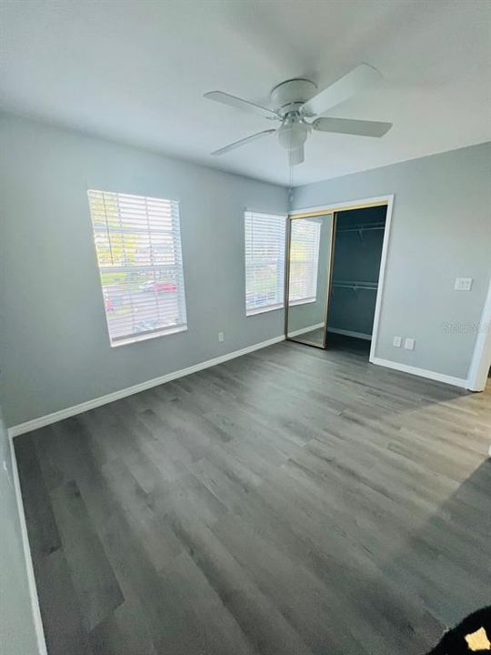 出租: $1,950 (2 贝兹, 1 浴室, 960 平方英尺)