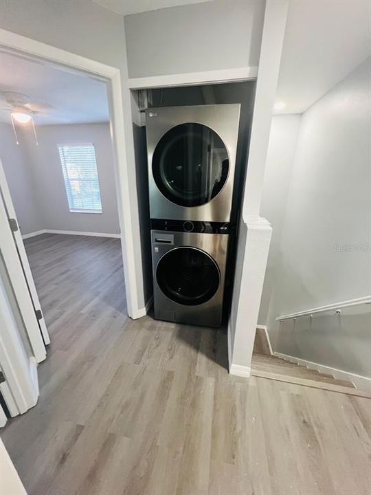 出租: $1,950 (2 贝兹, 1 浴室, 960 平方英尺)