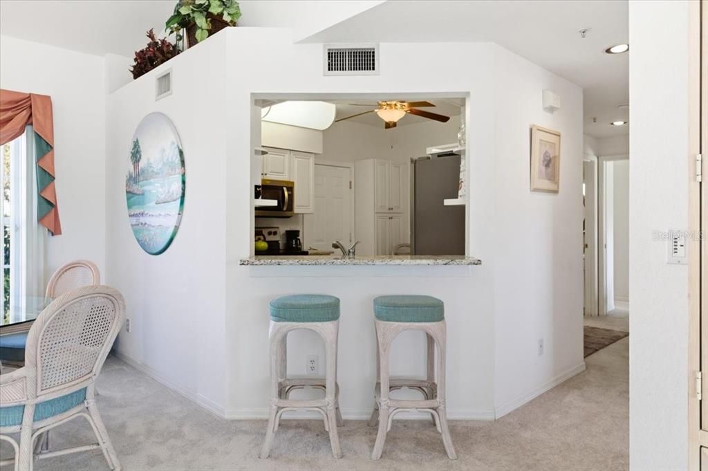 待售: $259,000 (2 贝兹, 2 浴室, 1140 平方英尺)