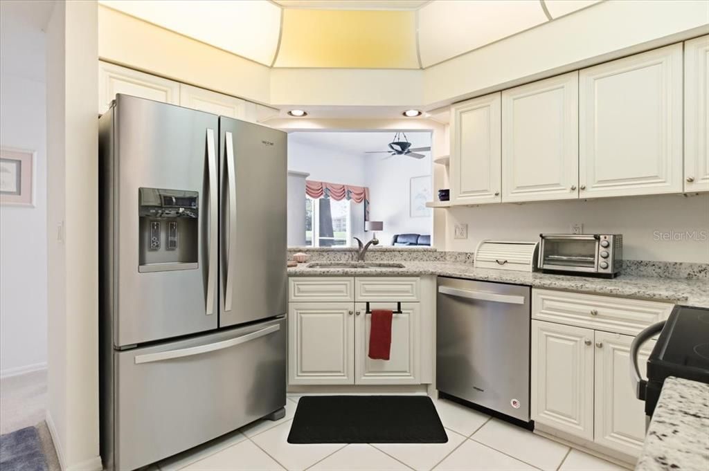 待售: $259,000 (2 贝兹, 2 浴室, 1140 平方英尺)