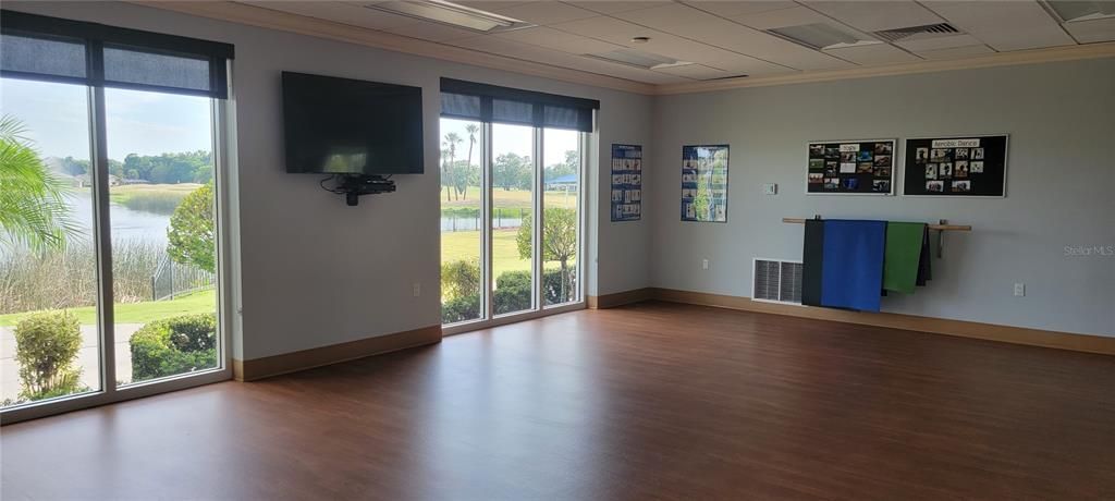 待售: $259,000 (2 贝兹, 2 浴室, 1140 平方英尺)