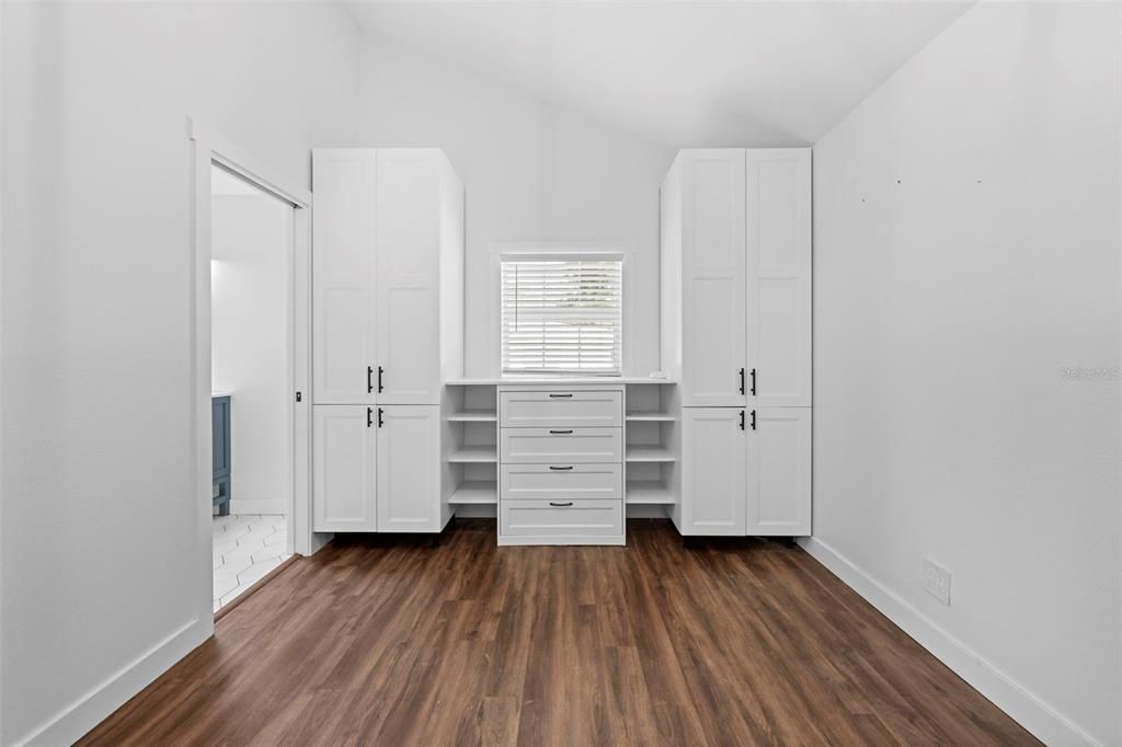 合同活跃: $275,000 (3 贝兹, 2 浴室, 1264 平方英尺)