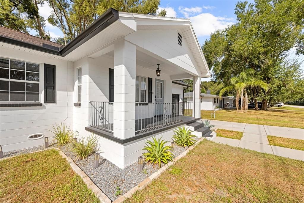 合同活跃: $275,000 (3 贝兹, 2 浴室, 1264 平方英尺)