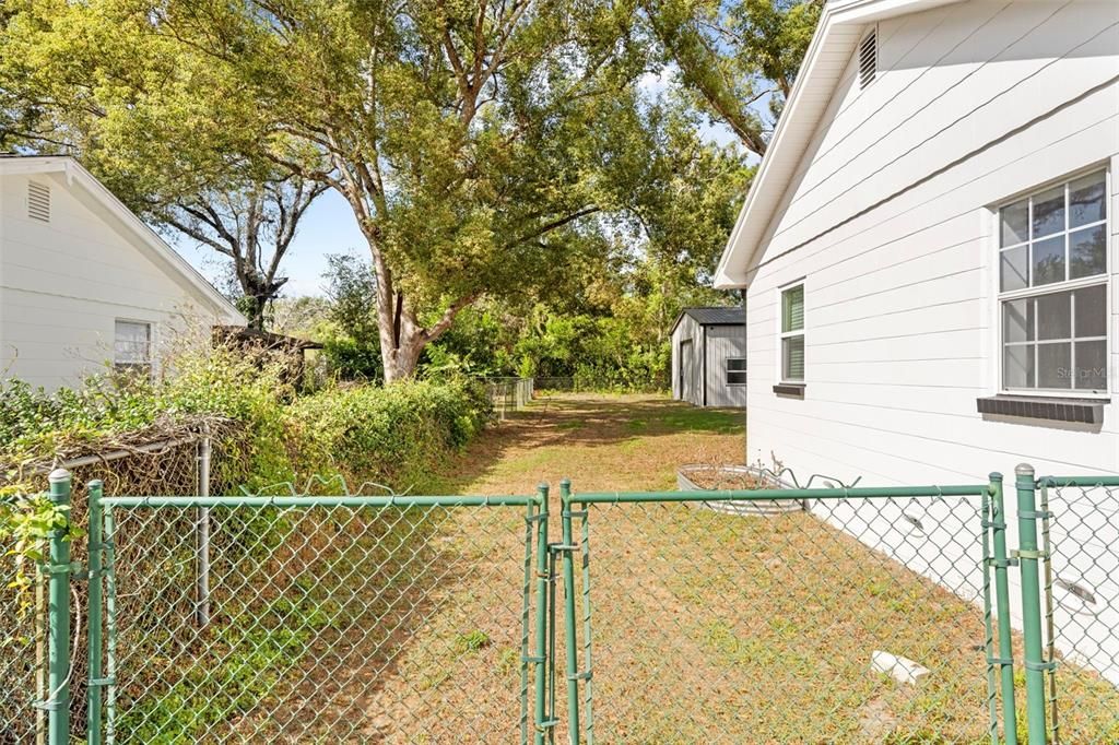 合同活跃: $275,000 (3 贝兹, 2 浴室, 1264 平方英尺)