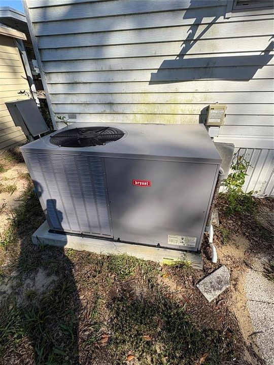 Под контрактом: $57,000 (2 спален, 1 ванн, 408 Квадратных фут)