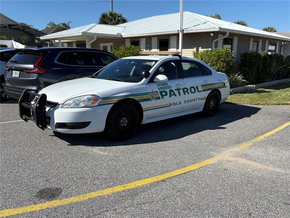 Под контрактом: $57,000 (2 спален, 1 ванн, 408 Квадратных фут)