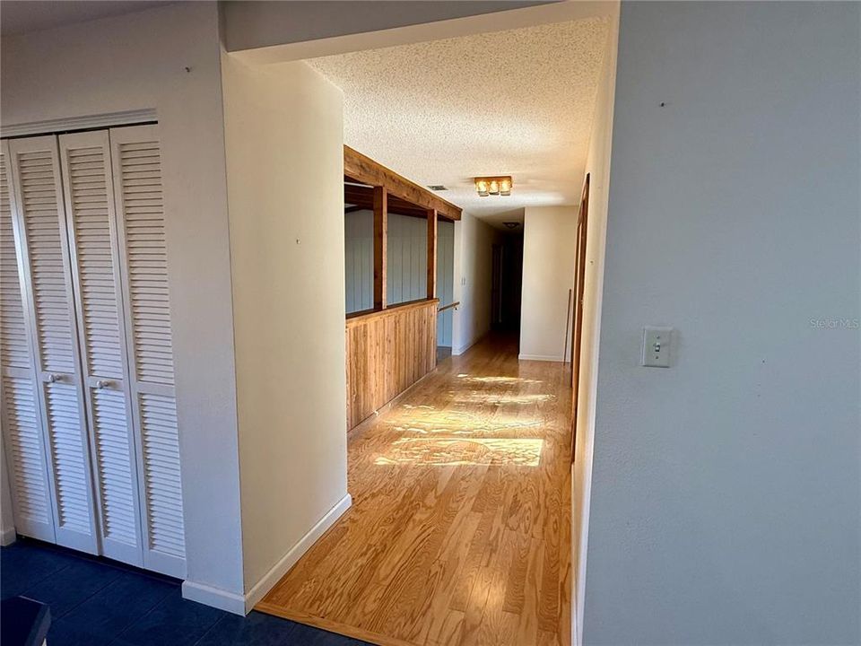 待售: $380,000 (4 贝兹, 3 浴室, 3144 平方英尺)