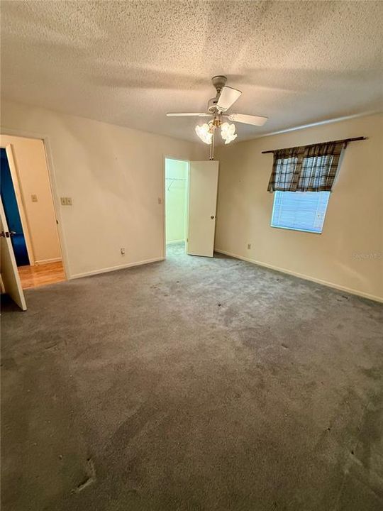 待售: $380,000 (4 贝兹, 3 浴室, 3144 平方英尺)