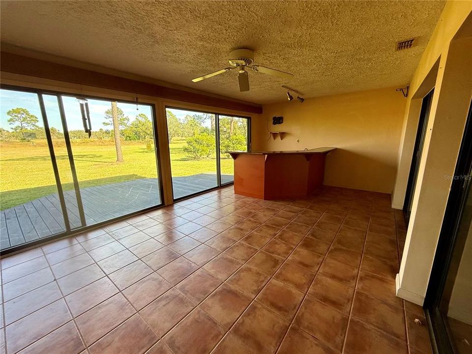 待售: $380,000 (4 贝兹, 3 浴室, 3144 平方英尺)