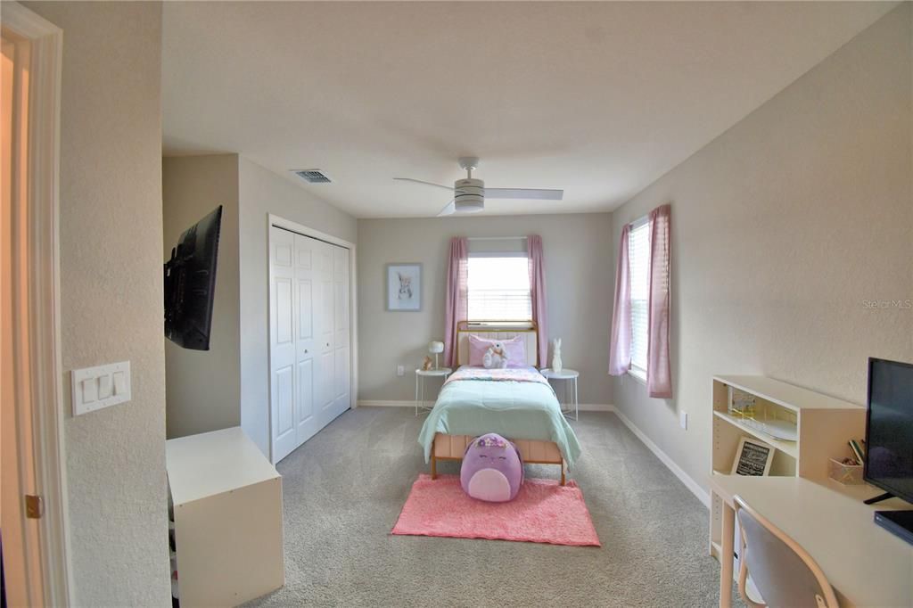 En Venta: $479,500 (5 camas, 3 baños, 3200 Pies cuadrados)