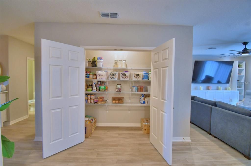 En Venta: $479,500 (5 camas, 3 baños, 3200 Pies cuadrados)