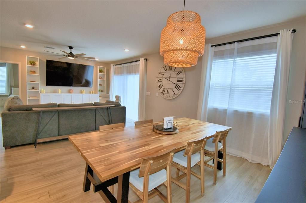 En Venta: $479,500 (5 camas, 3 baños, 3200 Pies cuadrados)