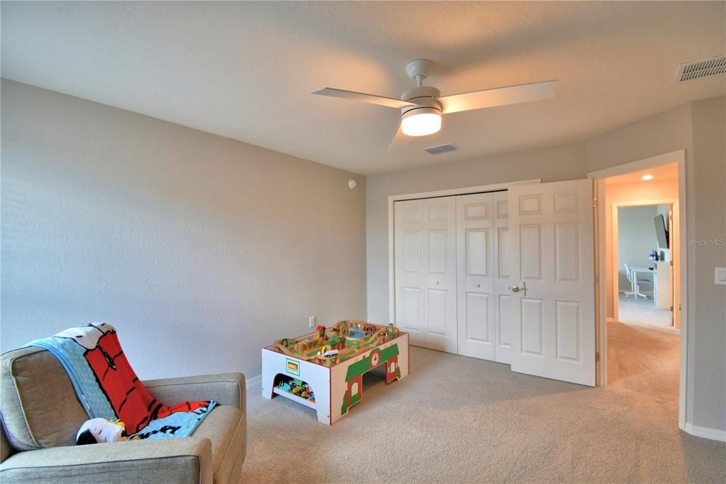 En Venta: $479,500 (5 camas, 3 baños, 3200 Pies cuadrados)