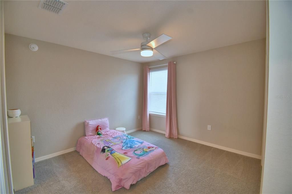 En Venta: $479,500 (5 camas, 3 baños, 3200 Pies cuadrados)