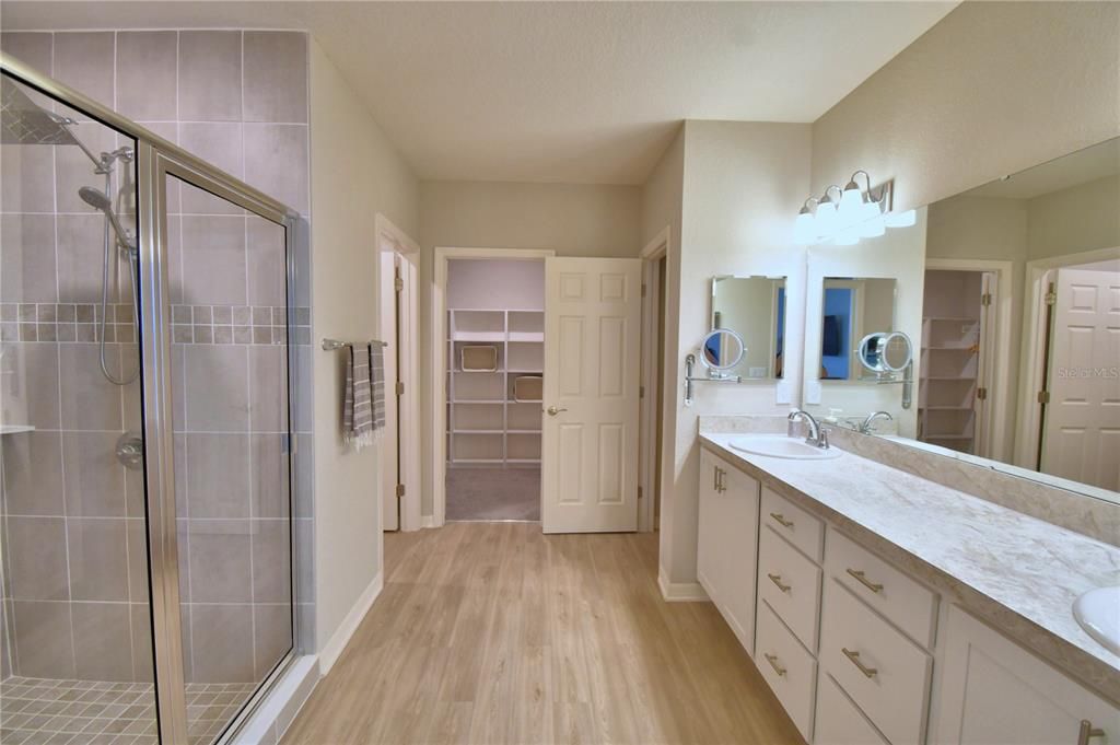 En Venta: $479,500 (5 camas, 3 baños, 3200 Pies cuadrados)