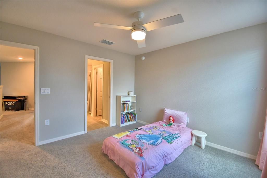 En Venta: $479,500 (5 camas, 3 baños, 3200 Pies cuadrados)