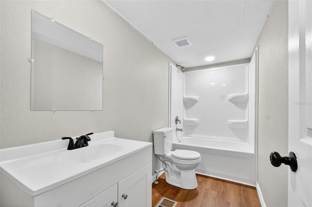 Active With Contract: $199,000 (3 beds, 2 baths, 1456 Square Feet)