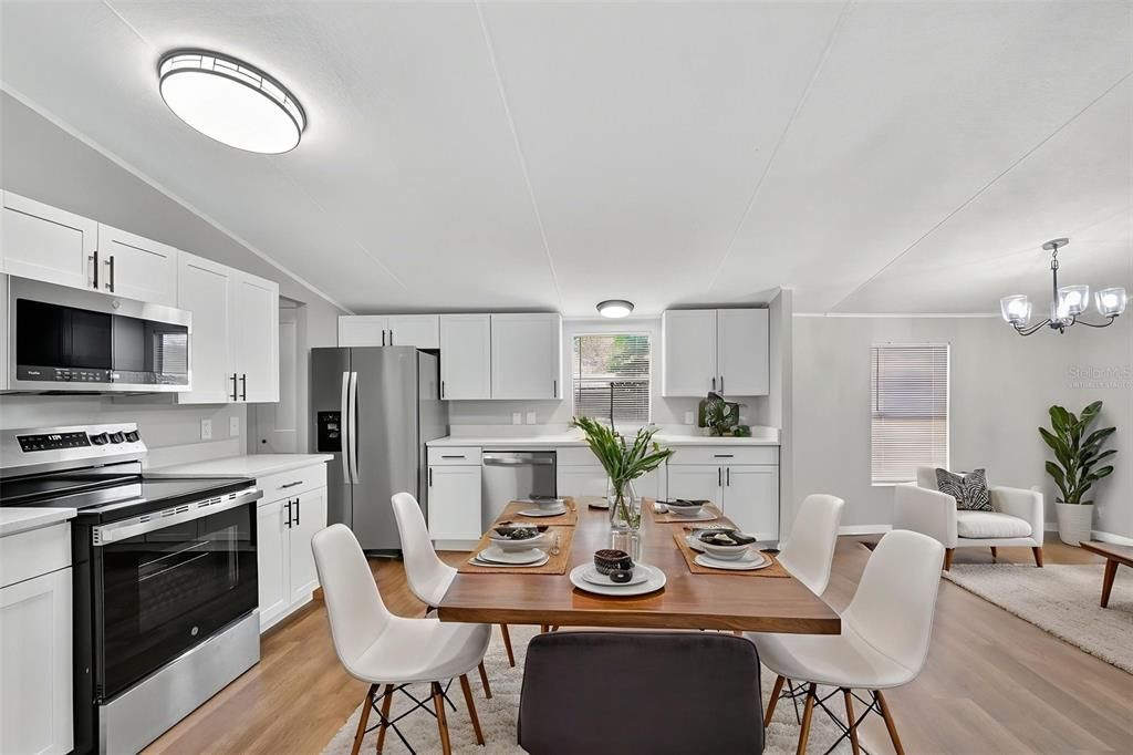 Active With Contract: $199,000 (3 beds, 2 baths, 1456 Square Feet)