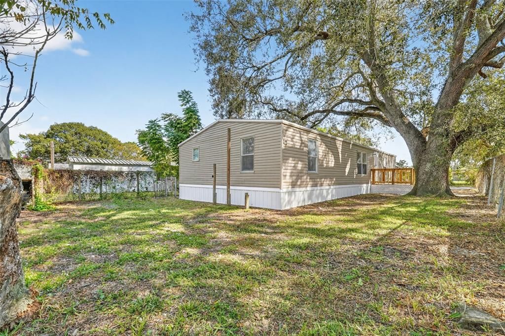 Active With Contract: $199,000 (3 beds, 2 baths, 1456 Square Feet)