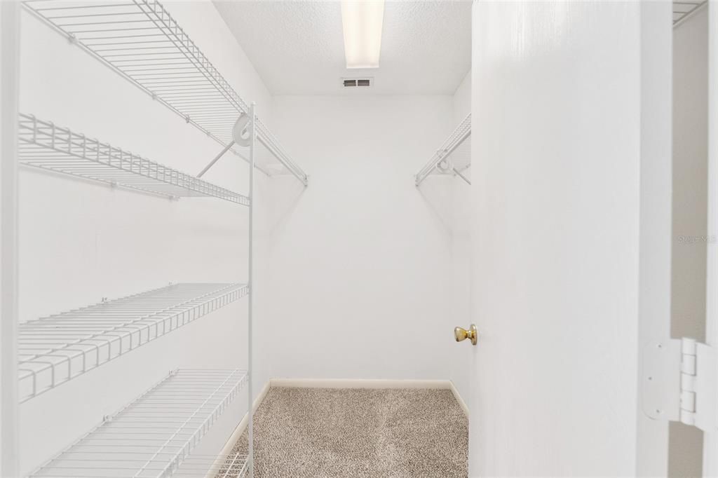 Под контрактом: $169,900 (2 спален, 2 ванн, 1414 Квадратных фут)