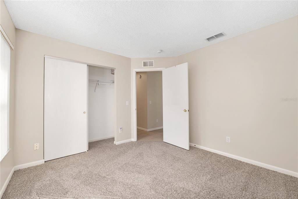 Под контрактом: $169,900 (2 спален, 2 ванн, 1414 Квадратных фут)