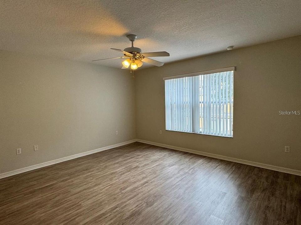 For Sale: $325,000 (3 beds, 2 baths, 2477 Square Feet)