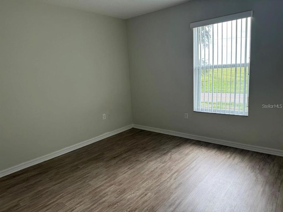 For Sale: $325,000 (3 beds, 2 baths, 2477 Square Feet)