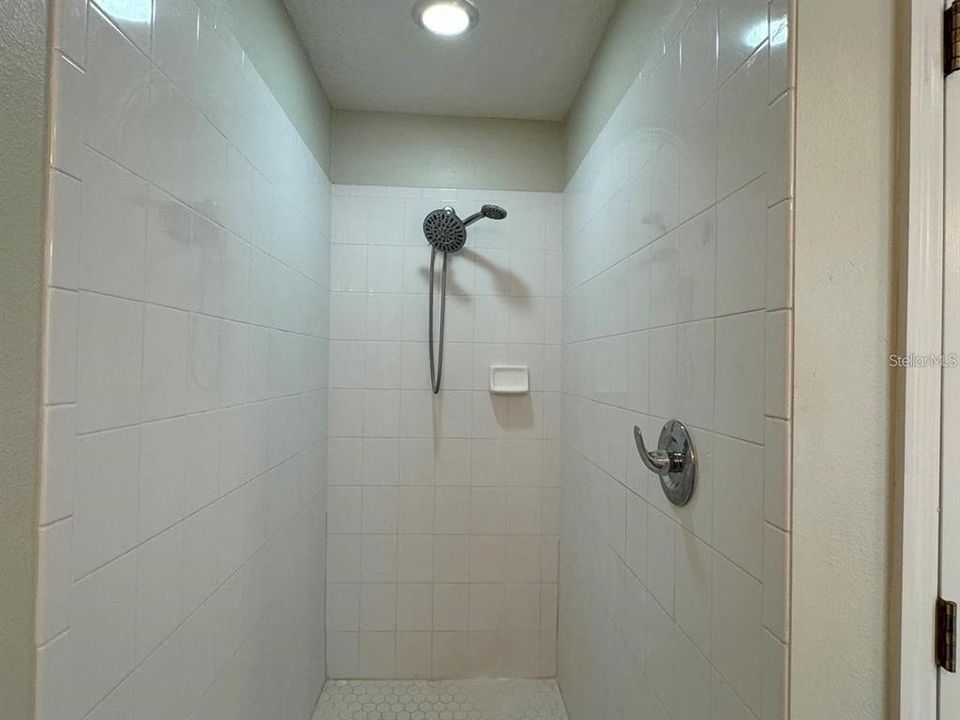 For Sale: $325,000 (3 beds, 2 baths, 2477 Square Feet)