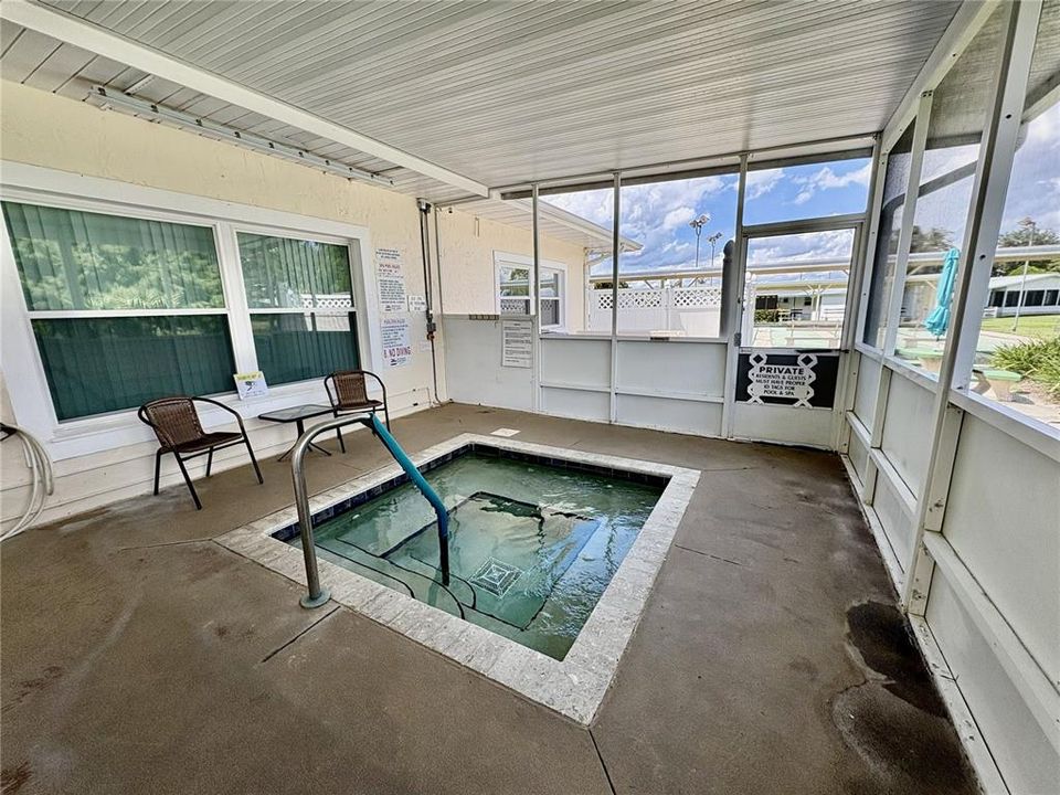 待售: $165,000 (2 贝兹, 2 浴室, 1248 平方英尺)